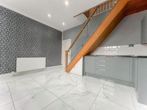 Kitchen- click for photo gallery